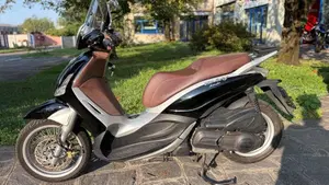 Piaggio Beverly 300 i.e. ABS-ASR (2016 - 20)  (3)
