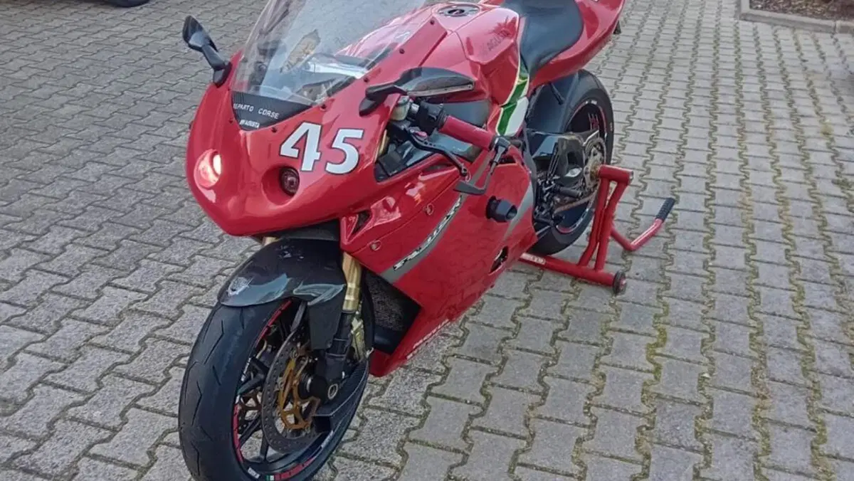 MV Agusta F4 1000 RR (2010 - 11) 