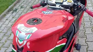 MV Agusta F4 1000 RR (2010 - 11)  (11)
