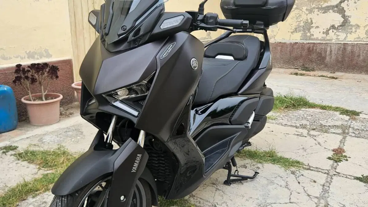 Yamaha X-Max 300 Tech Max (2025 - 26)  (2)