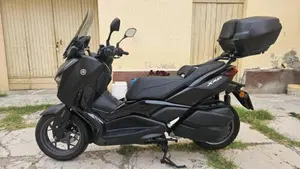 Yamaha X-Max 300 Tech Max (2025 - 26)  (3)