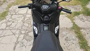 Yamaha X-Max 300 Tech Max (2025 - 26)  (6)