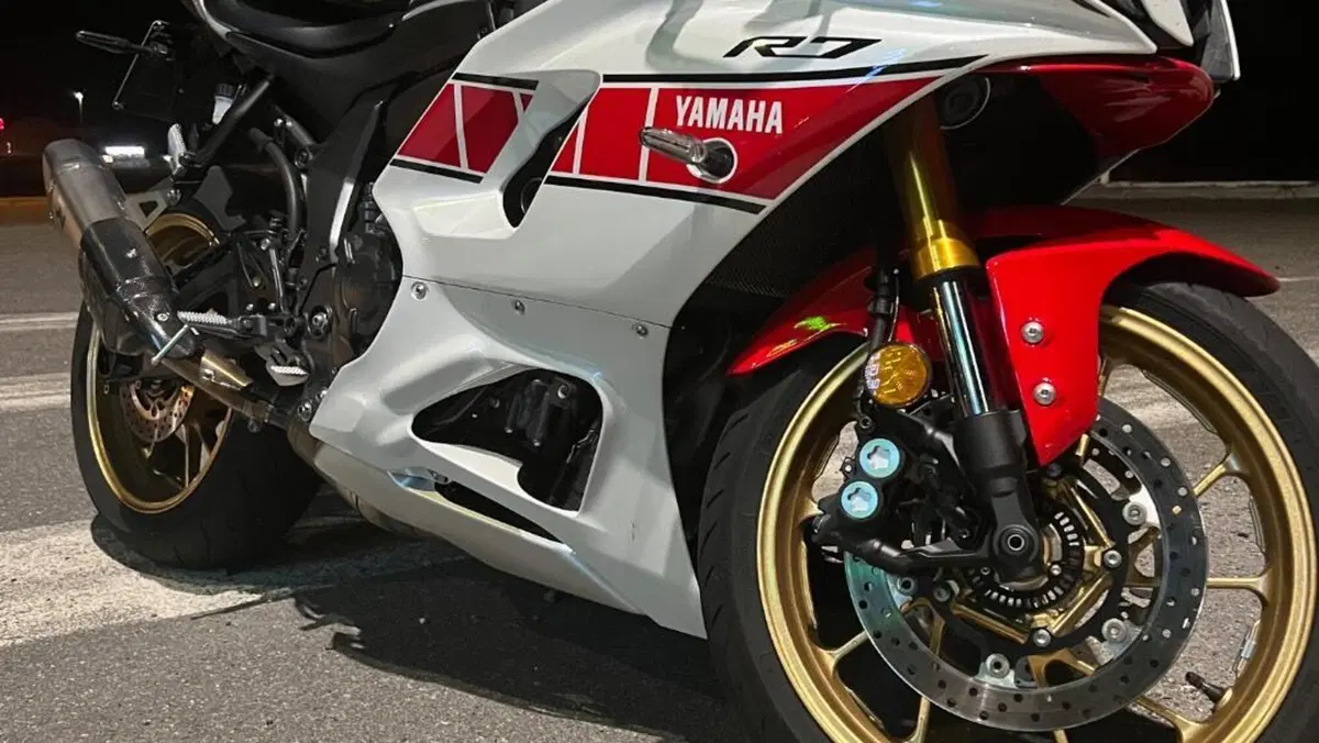 Yamaha YZF R7 World GP 60th Anniversary (2022 - 23)  (5)