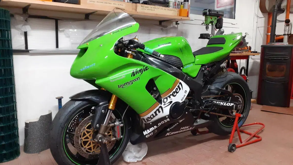 Kawasaki Ninja 636 ZX-6R (2005 - 06) 