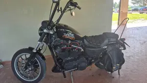 Harley-Davidson 883 R (2006 - 07) - XL 883R  (2)