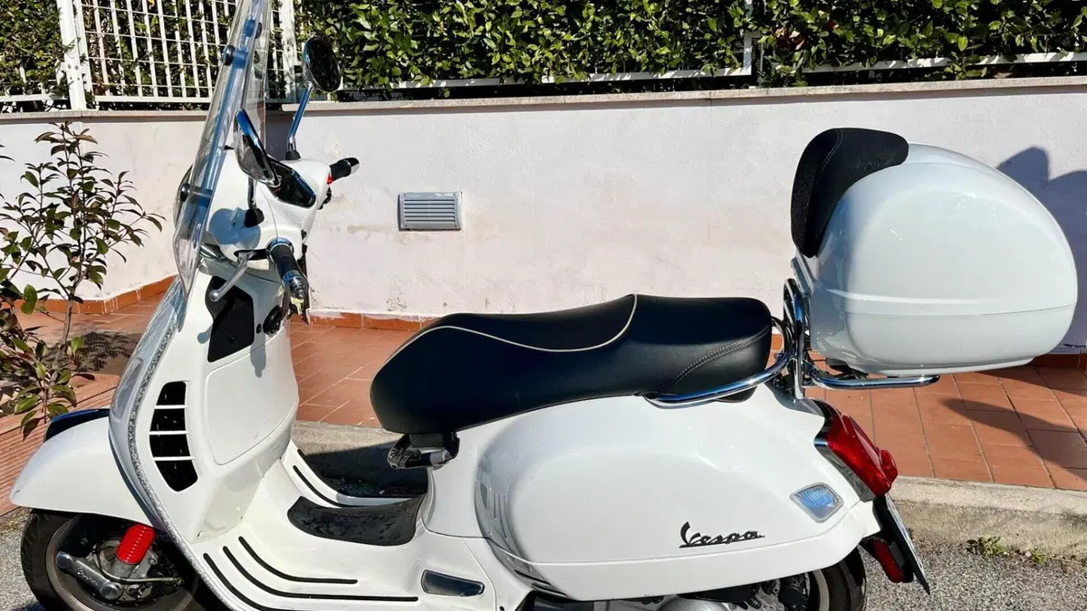 Vespa GTS 300 Super (2017 - 18) 