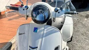 Vespa GTS 300 Super (2017 - 18)  (5)