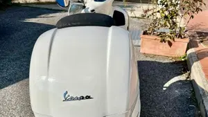 Vespa GTS 300 Super (2017 - 18)  (7)