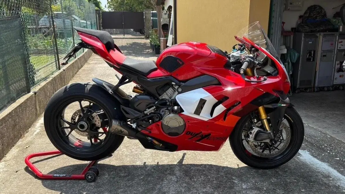 Ducati Panigale V4 S (2022 - 24)  (3)
