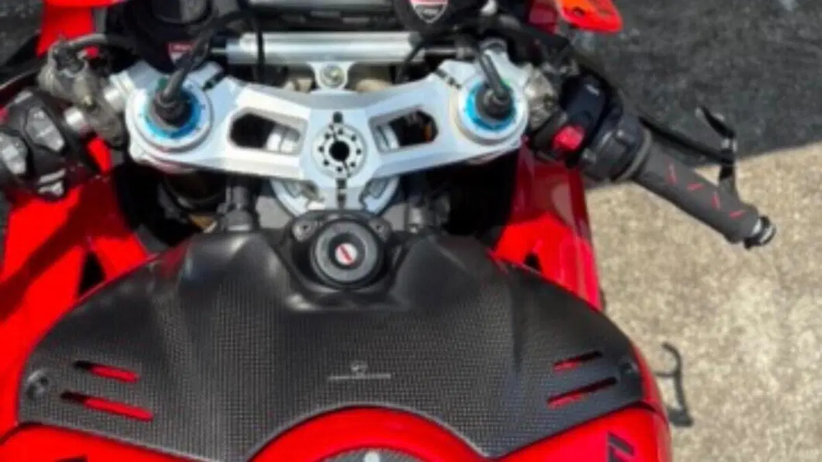 Ducati Panigale V4 S (2022 - 24)  (5)