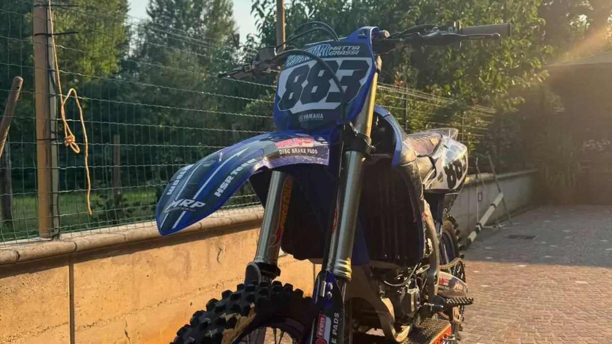 Yamaha YZ 250 F (2022)  (2)