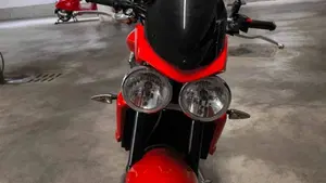 Triumph Street Triple R (2009 - 12)  (5)