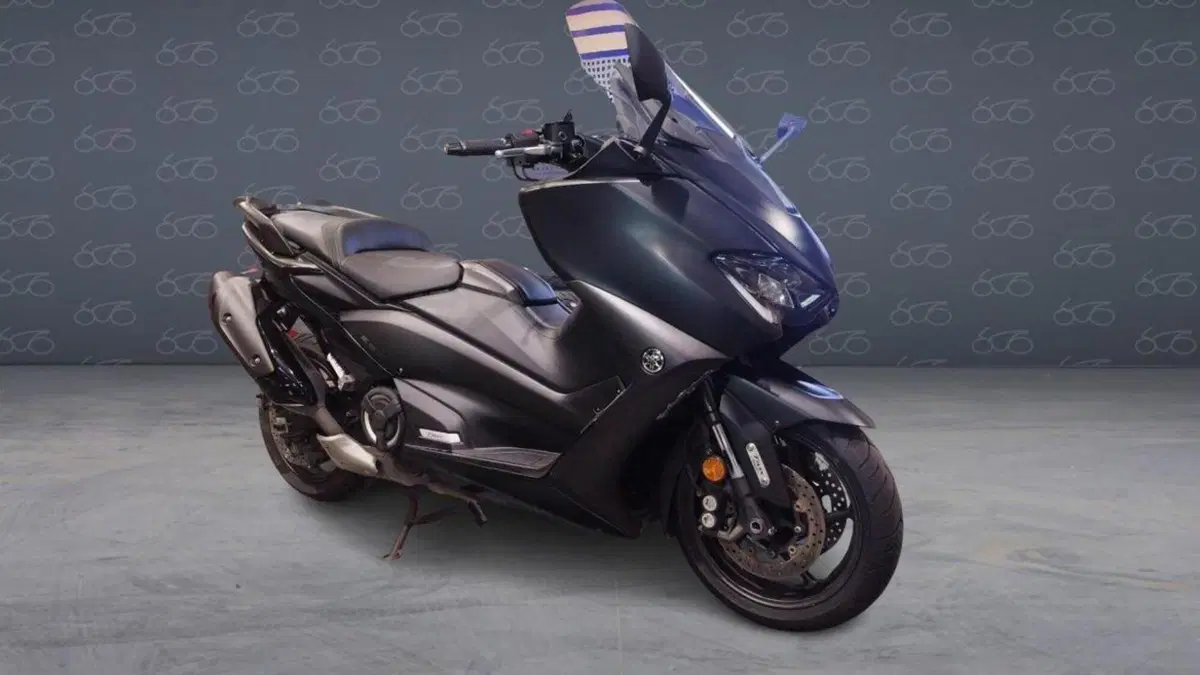Yamaha T-Max 560 (2020 - 21)  (2)