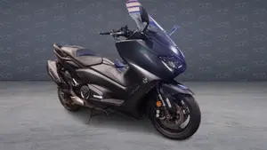 Yamaha T-Max 560 (2020 - 21)  (2)