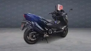 Yamaha T-Max 560 (2020 - 21)  (3)
