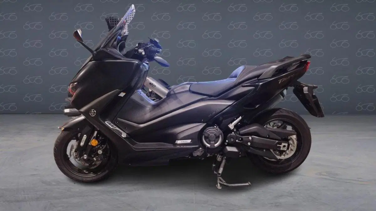 Yamaha T-Max 560 (2020 - 21)  (4)
