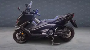 Yamaha T-Max 560 (2020 - 21)  (4)