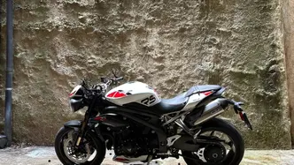 Triumph Speed Triple 1050 RS (2018 - 20) usata