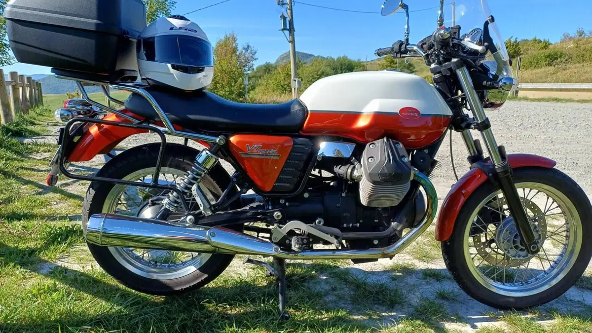 Moto Guzzi V7 Classic (2008 - 12) 
