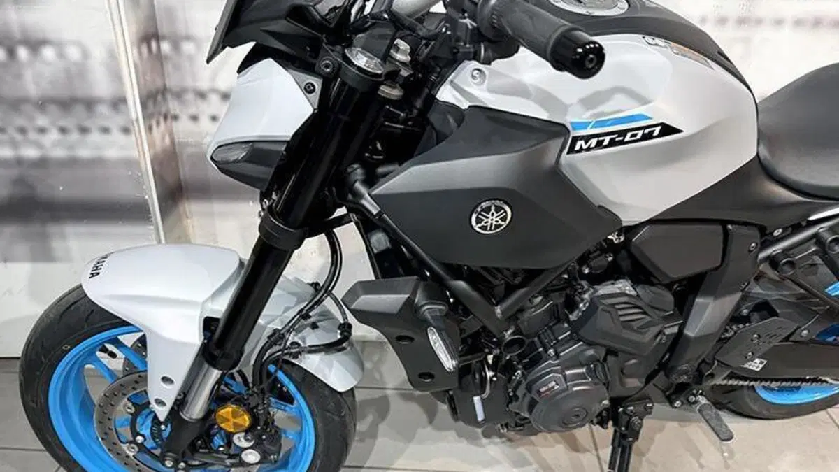 Yamaha MT-07 Y-AMT (2025 - 26)  (4)