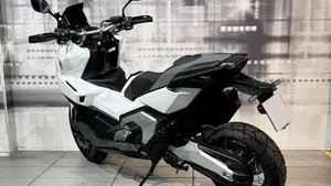 Honda X-ADV 750 (2025 - 26)  (2)