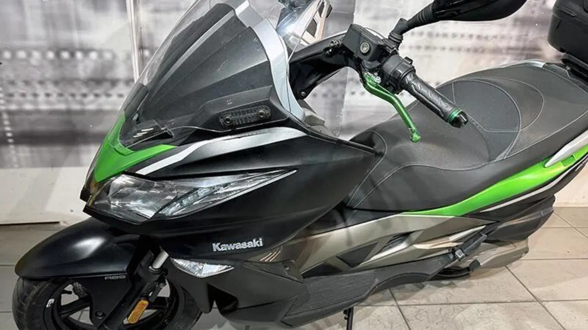 Kawasaki J 300 ABS (2014 - 16)  (4)