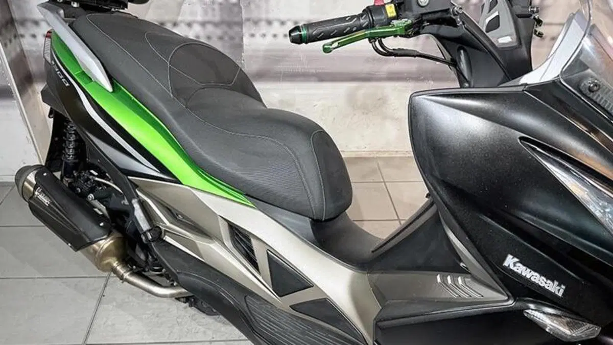 Kawasaki J 300 ABS (2014 - 16)  (5)