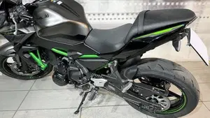 Kawasaki Z 650 (2021 - 24)  (3)