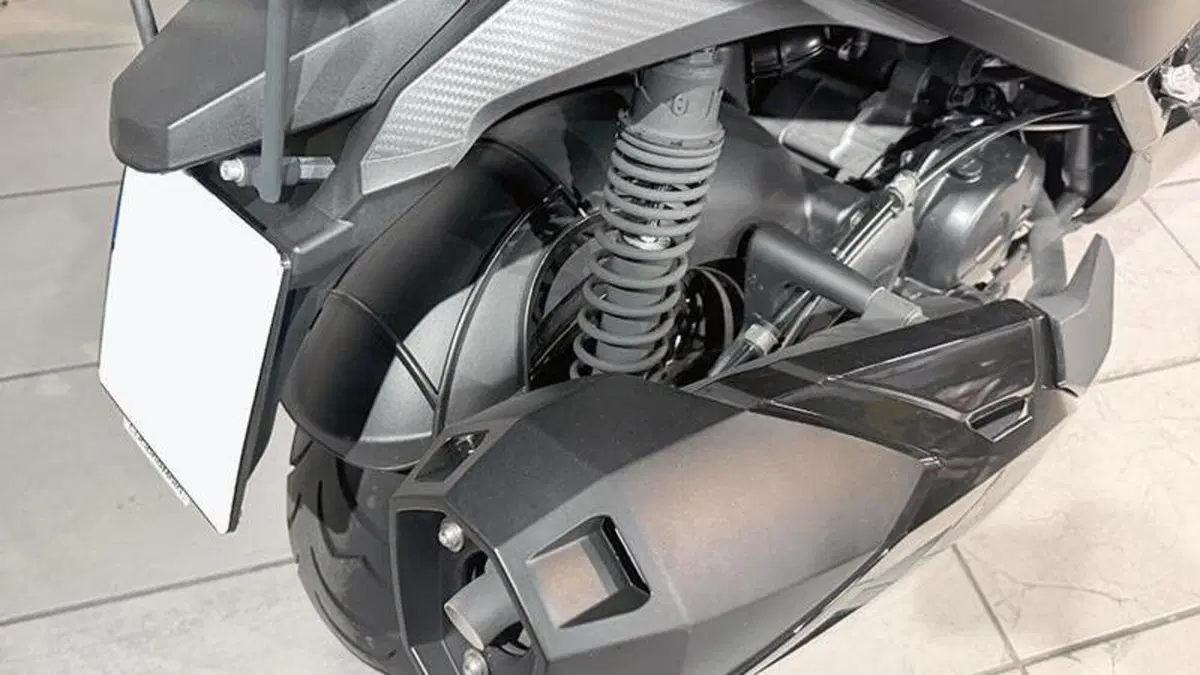 Kymco Xciting VS 400i (2023 - 26)  (6)