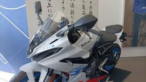 Suzuki GSX-8R (2024 - 26)  (4)