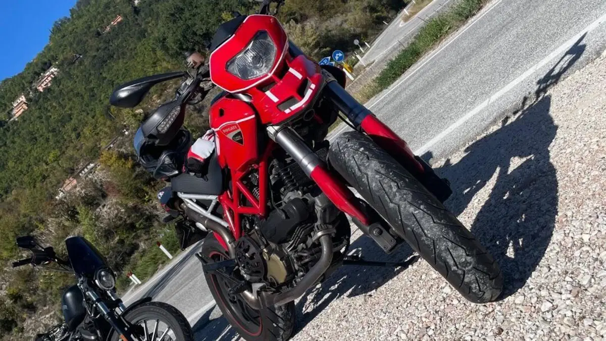 Ducati Hypermotard 1100 (2007 - 09)  (7)