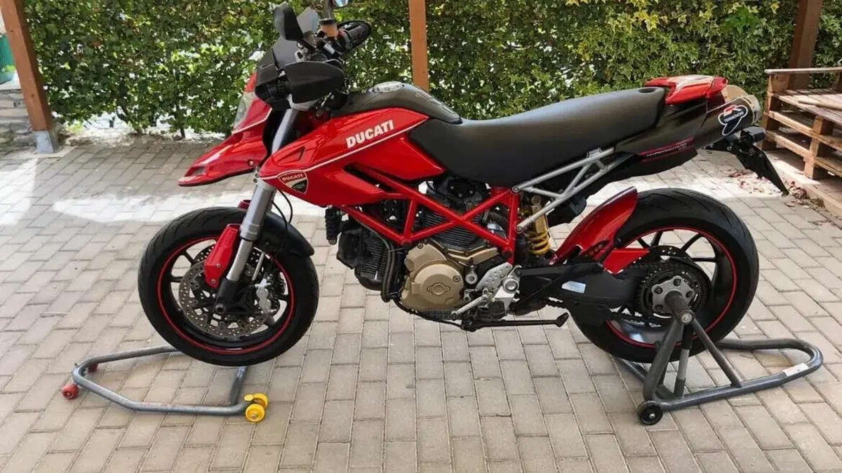 Ducati Hypermotard 1100 (2007 - 09)  (10)