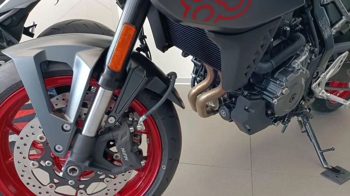 Suzuki GSX-8S (2025 - 26)  (4)