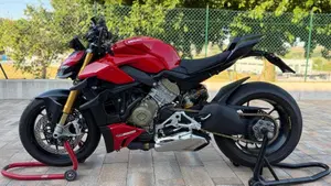 Ducati Streetfighter V4 1100 S (2021 - 22) 