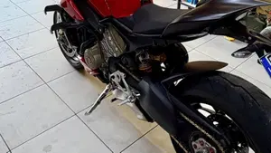 Ducati Streetfighter V4 1100 S (2021 - 22)  (8)