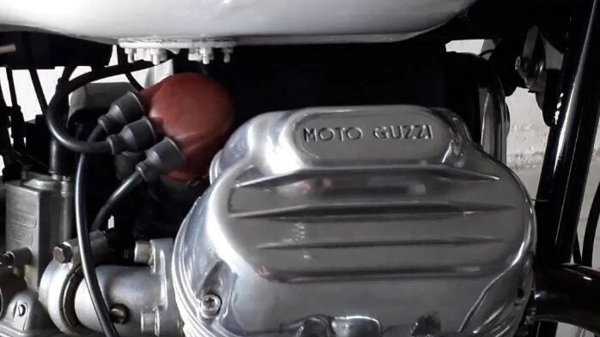 Moto Guzzi   (4)