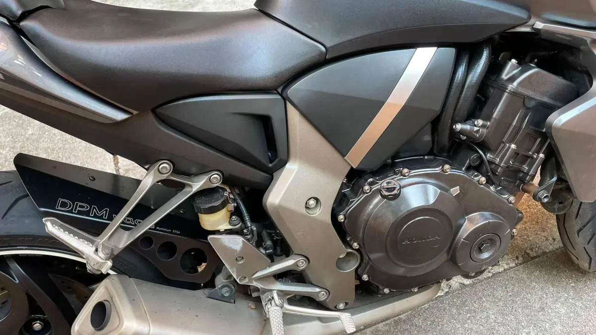 Honda CB 1000 R ABS (2011 - 17)  (4)