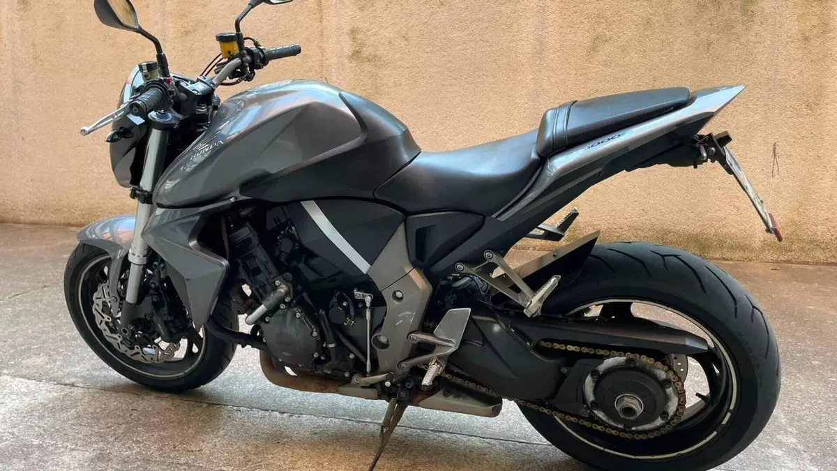 Honda CB 1000 R ABS (2011 - 17)  (6)