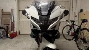 Bmw R 1250 RT (2021 - 25)  (2)