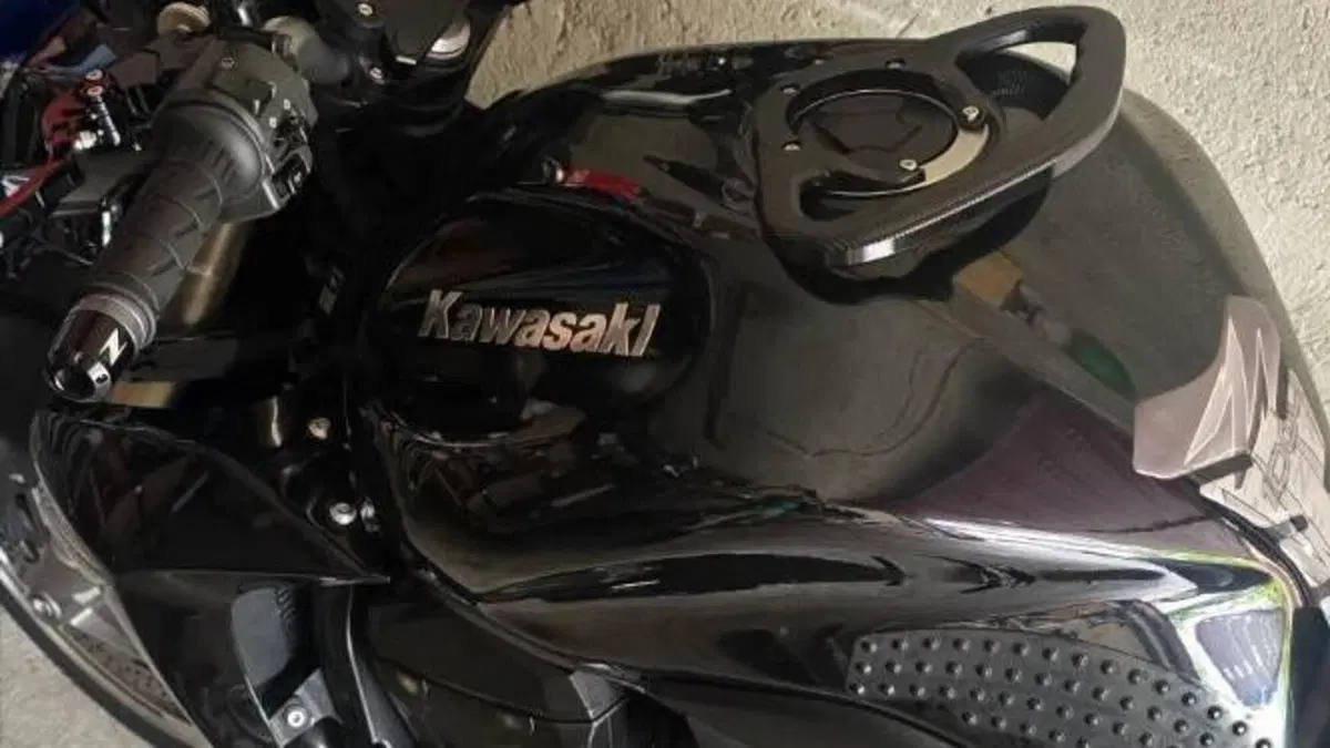Kawasaki Z 1000 (2007 - 09)  (7)