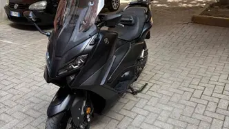 Yamaha T-Max 560 (2022 - 24) usata