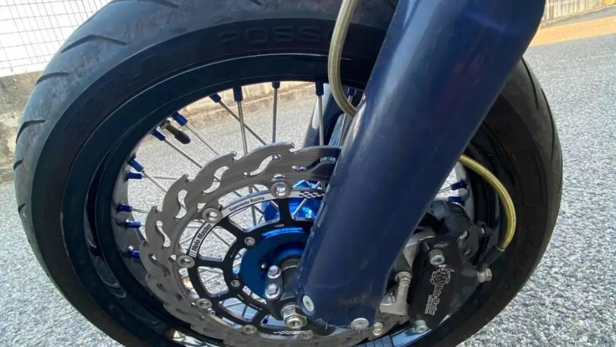 Yamaha YZ 250 (2024)  (2)