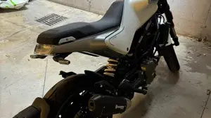 Husqvarna Vitpilen 401 (2021 - 23)  (3)