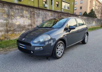 Fiat Punto 1.3 MJT II 75 CV 5 porte Lounge (2)