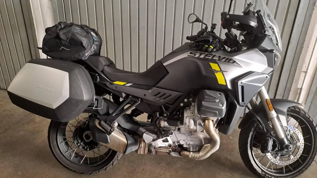 Moto Guzzi Stelvio (2024 - 26)  (3)