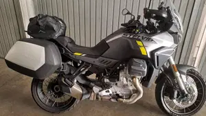 Moto Guzzi Stelvio (2024 - 26)  (3)