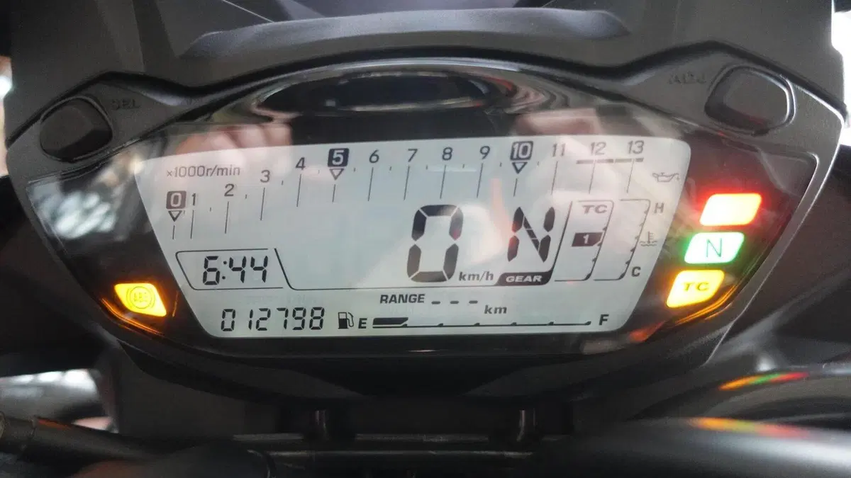 Suzuki GSX S 750 Yugen (2018 - 20)  (4)