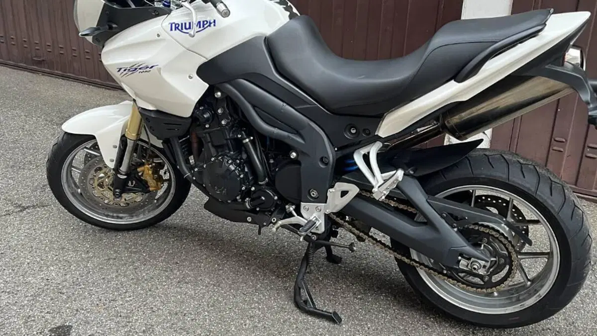 Triumph Tiger 1050 (2006 - 12)  (2)