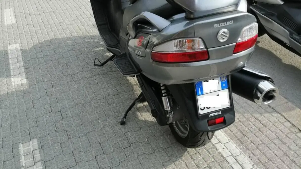 Suzuki Burgman AN 650 Executive (2004 - 06)  (2)