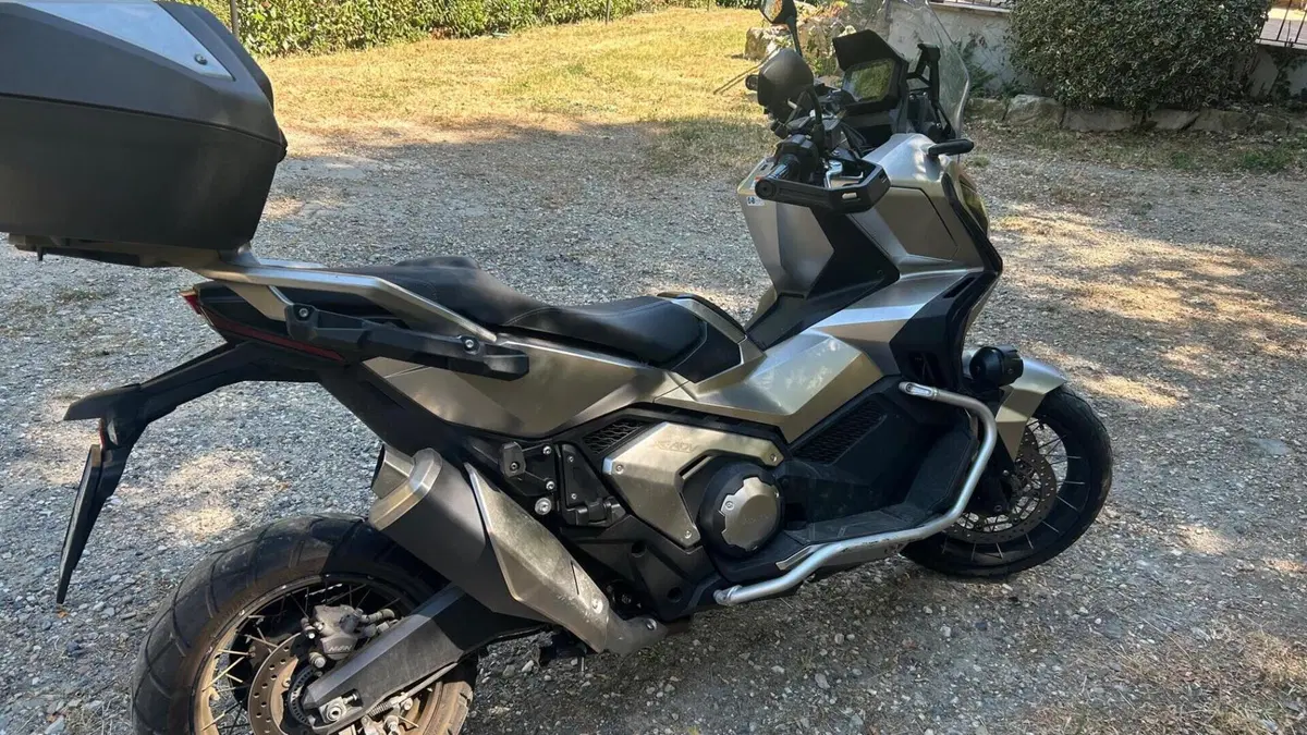 Honda X-ADV 750 DCT Adventure (2021 - 24)  (2)